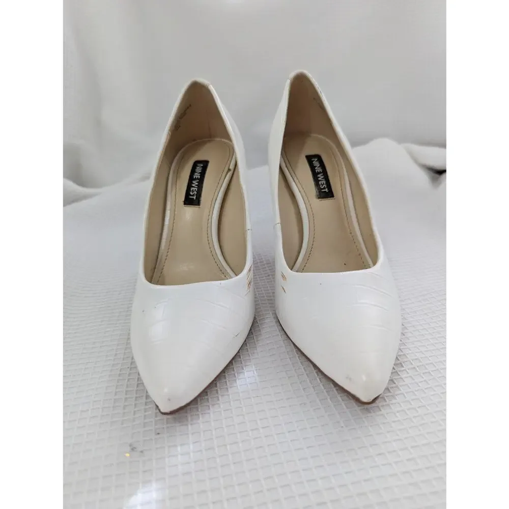 NINE WEST! ELEGANT & CHIC CREAM FAUX ALLIGATOR LEATHER PUMPS, HEELS! SZ 5M
